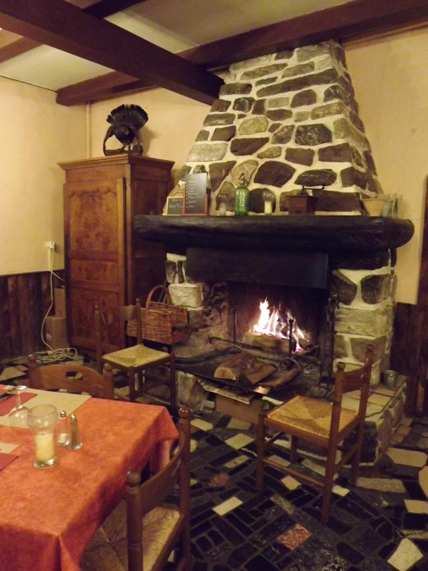Auberge La Bergerie Сант-Мари-де-Кампан Екстериор снимка